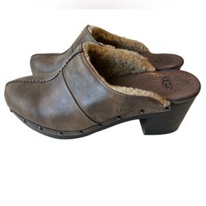 UGG Brown High End Leather Mules Clogs Fur Lined Women’s 7.5 MINTY